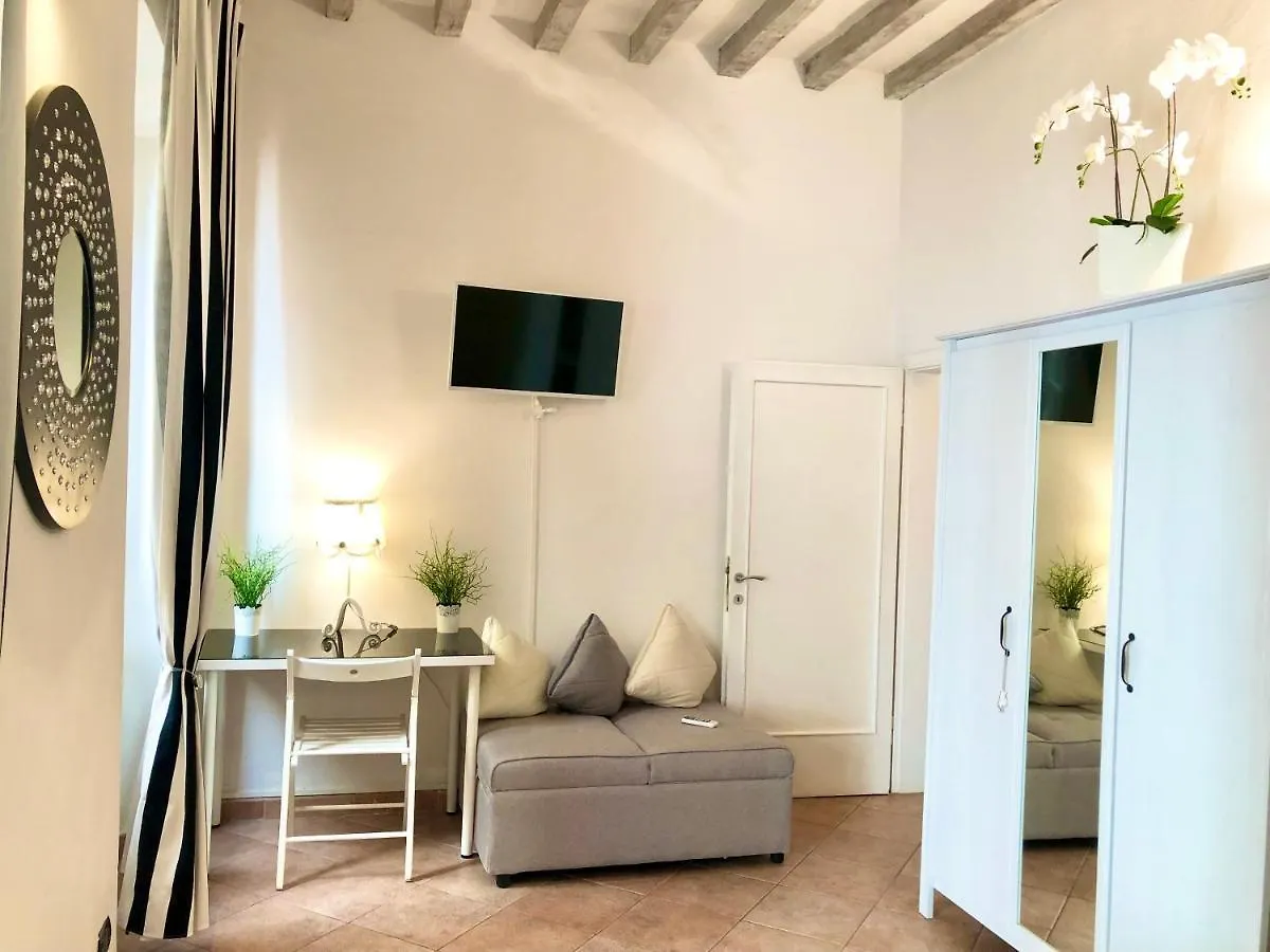 Santa Croce Garden Apartment Florence 0*,  Italy